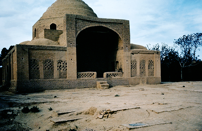 View of the south of the tomb.