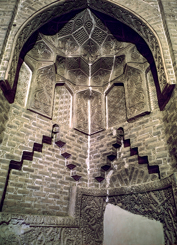 The southeast corner niche.